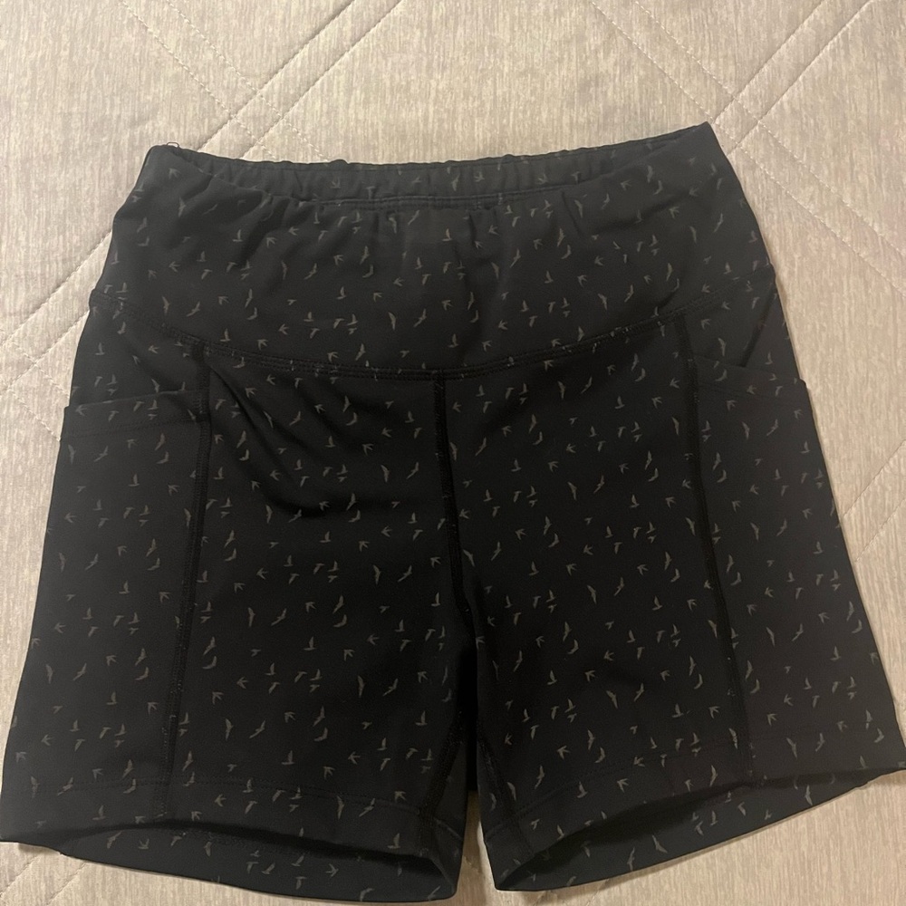 Oiselle Firecracker Reflective Black Shorts with Bird Design